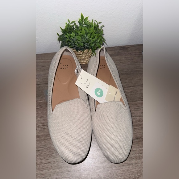 A New Day Women's Beige Loafers - Picture 2 of 4
